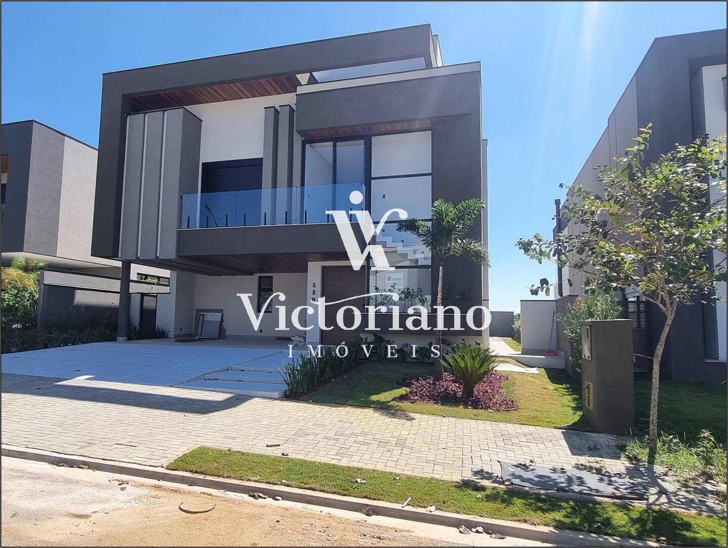 Casa de Condomínio à venda com 5 quartos, 483m² - Foto 1