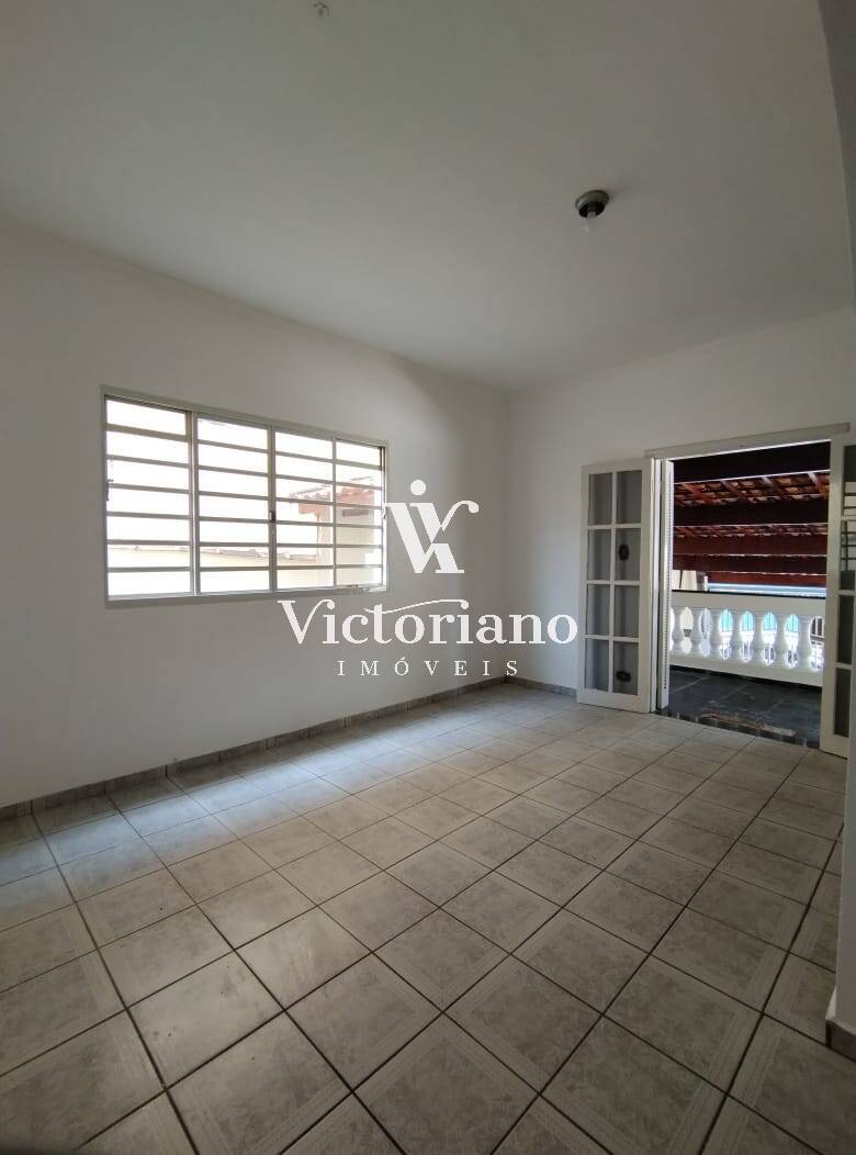 Casa à venda com 4 quartos, 330m² - Foto 6