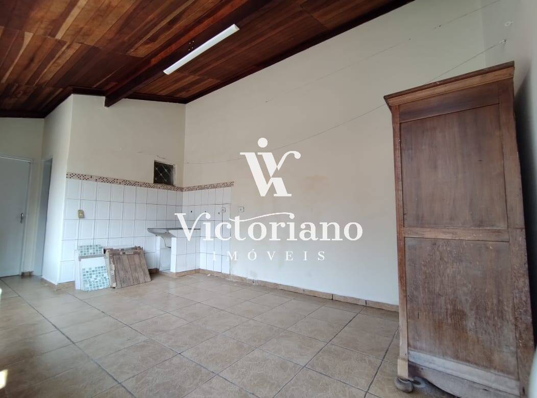 Casa à venda com 4 quartos, 330m² - Foto 17