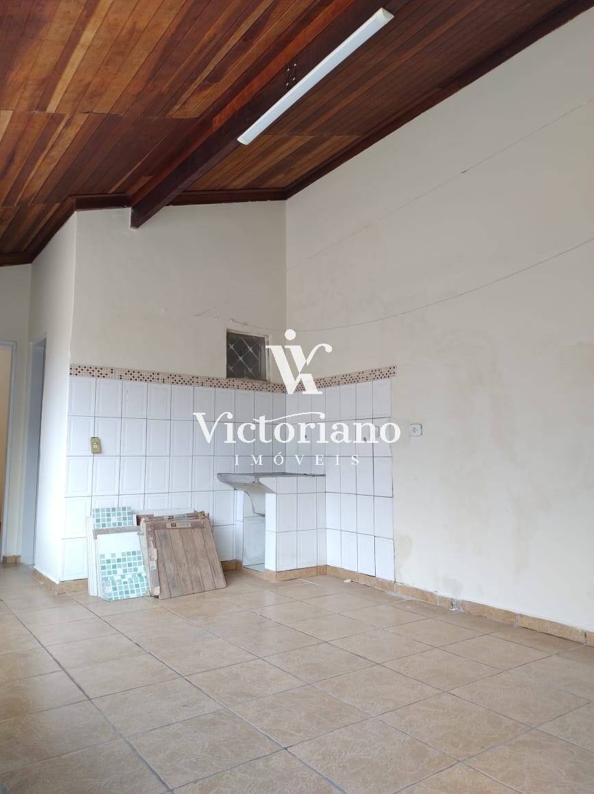 Casa à venda com 4 quartos, 330m² - Foto 18