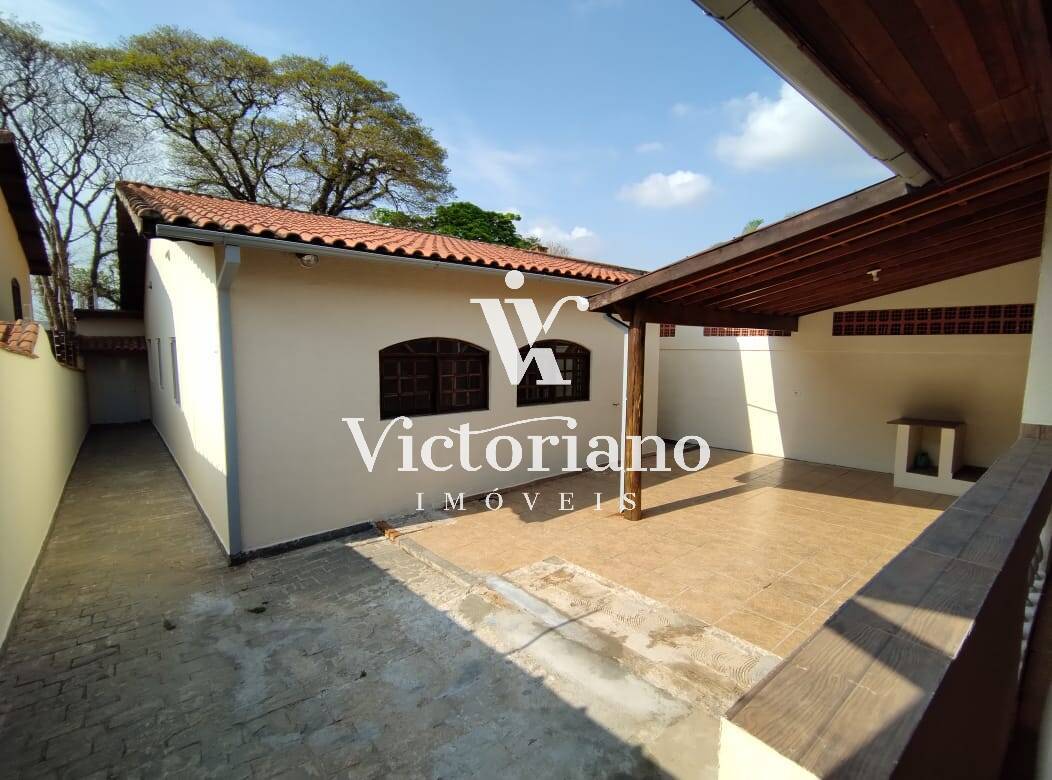 Casa à venda com 4 quartos, 330m² - Foto 23