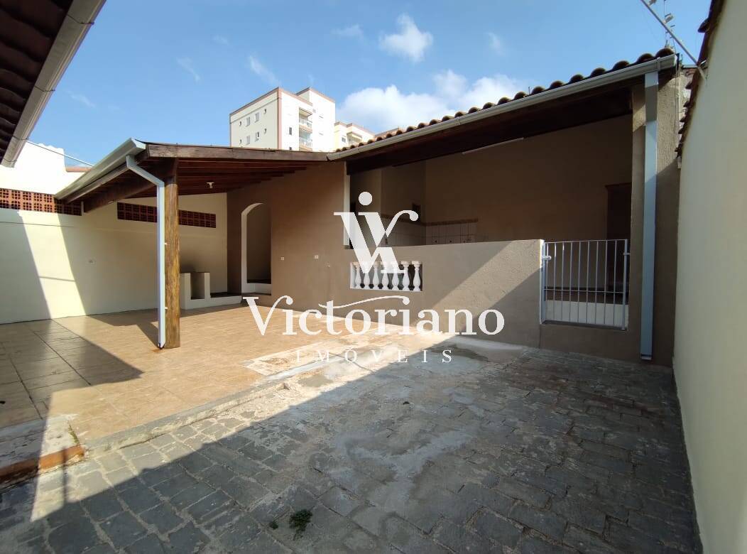 Casa à venda com 4 quartos, 330m² - Foto 24