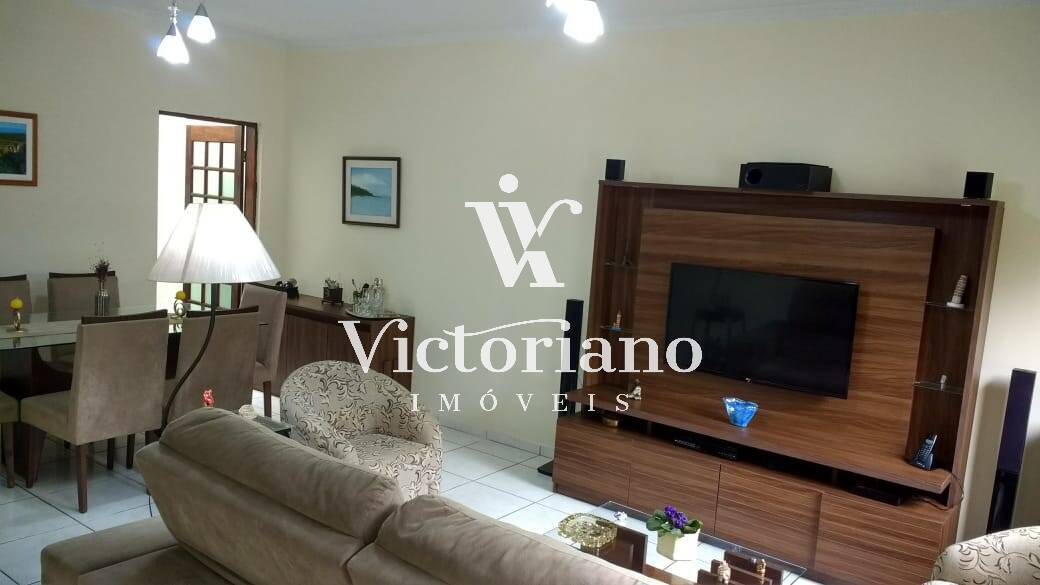 Casa à venda com 3 quartos, 250m² - Foto 11