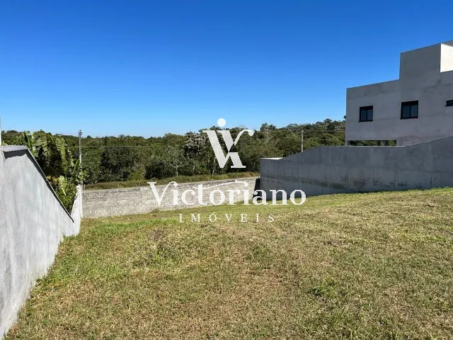 Terreno à venda, 714m² - Foto 1