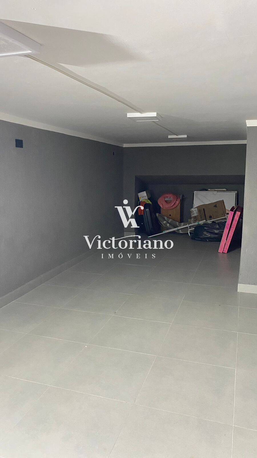 Casa à venda com 3 quartos, 243m² - Foto 4