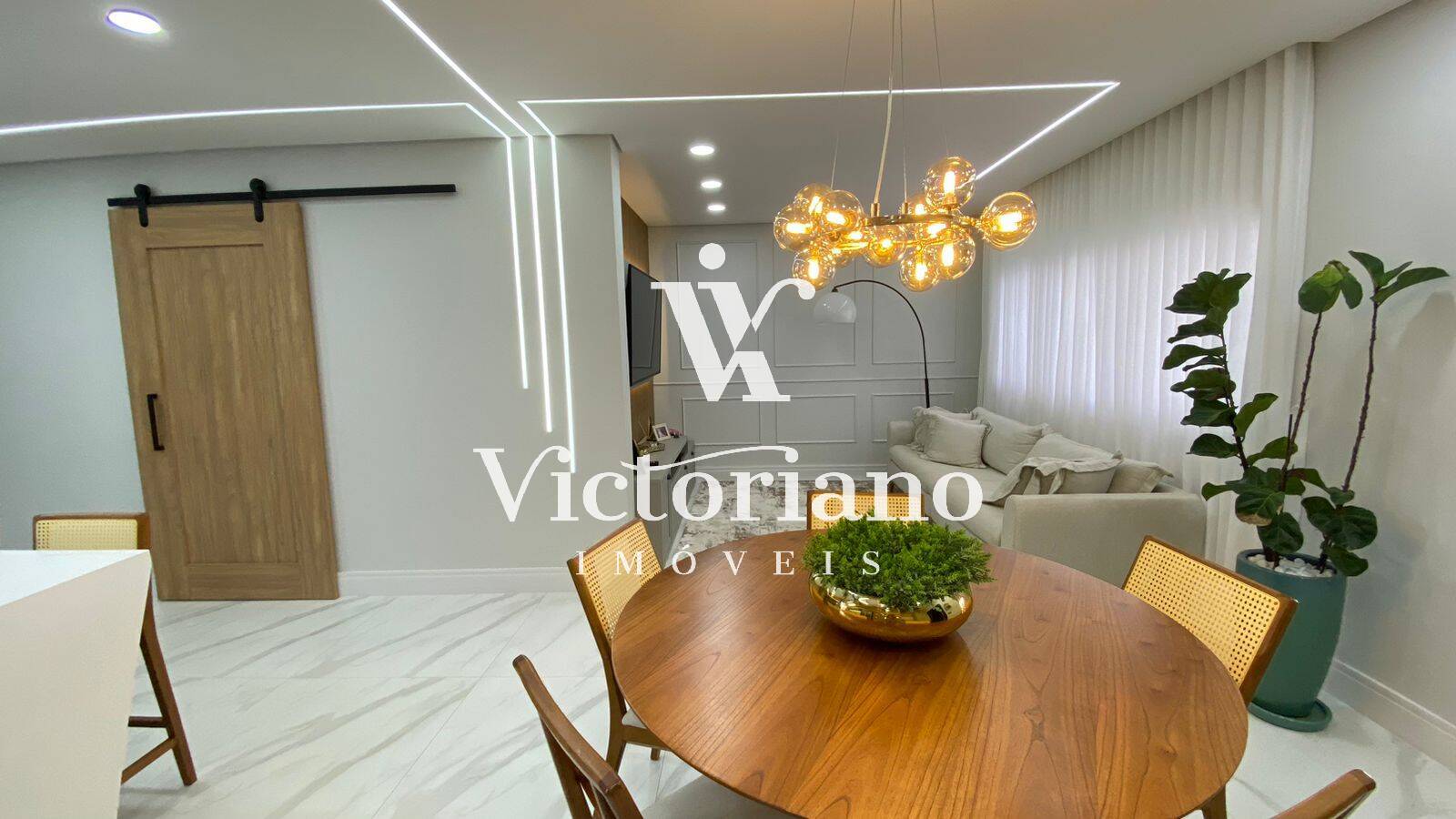 Casa à venda com 3 quartos, 243m² - Foto 14