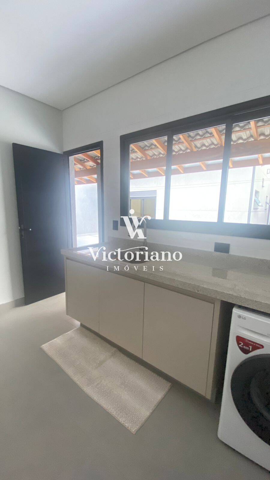 Casa à venda com 3 quartos, 243m² - Foto 24