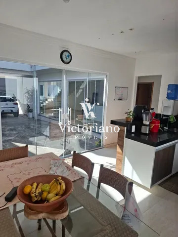 Casa à venda com 3 quartos, 250m² - Foto 5