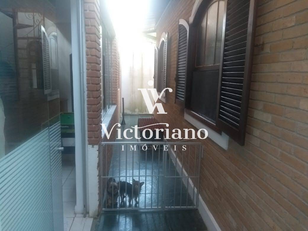 Casa à venda com 4 quartos, 250m² - Foto 5