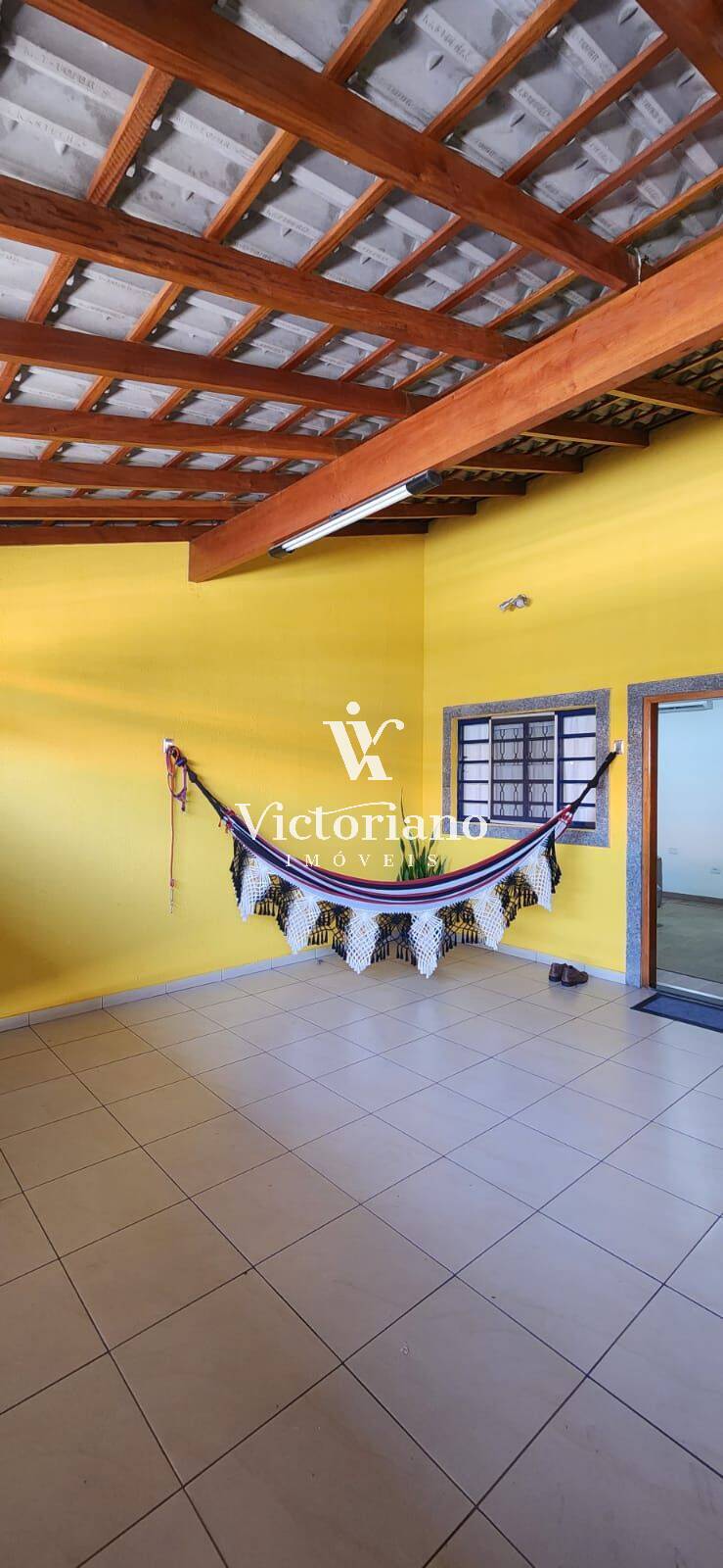 Casa à venda com 2 quartos, 175m² - Foto 2