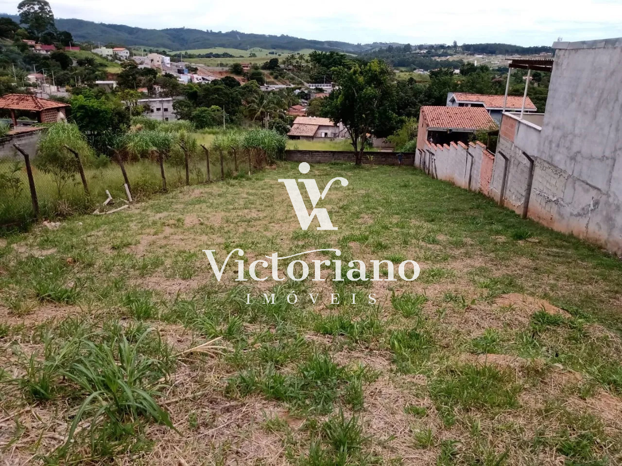 Terreno à venda, 750m² - Foto 1