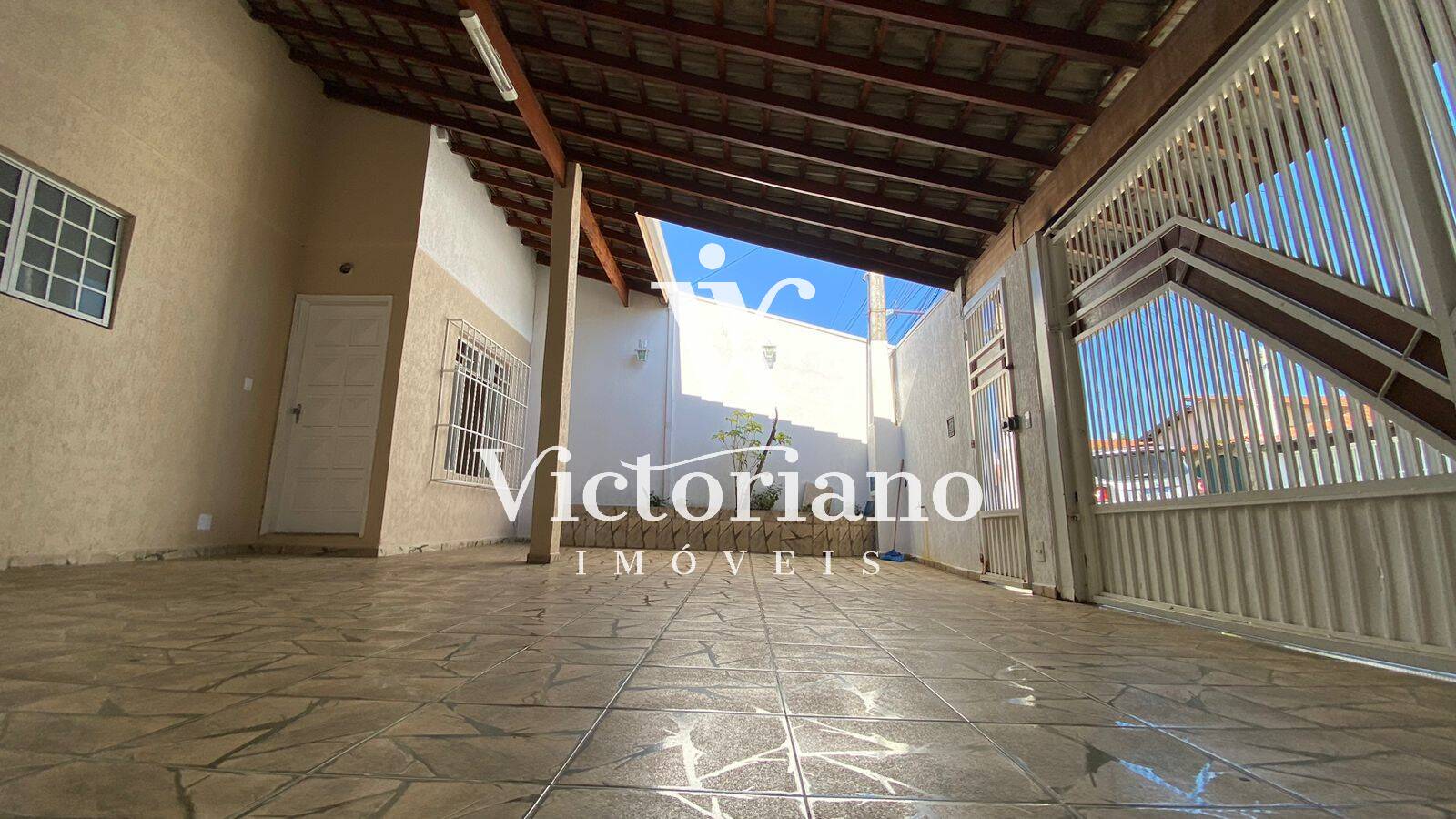 Casa à venda com 4 quartos, 207m² - Foto 3