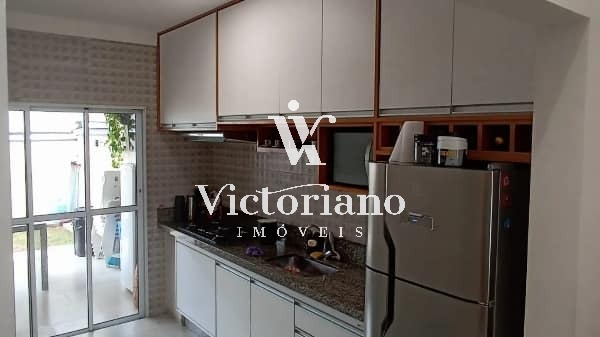 Casa de Condomínio à venda com 3 quartos, 200m² - Foto 12