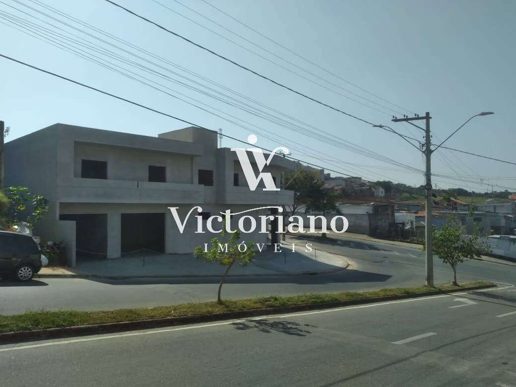 Casa à venda com 4 quartos, 250m² - Foto 4