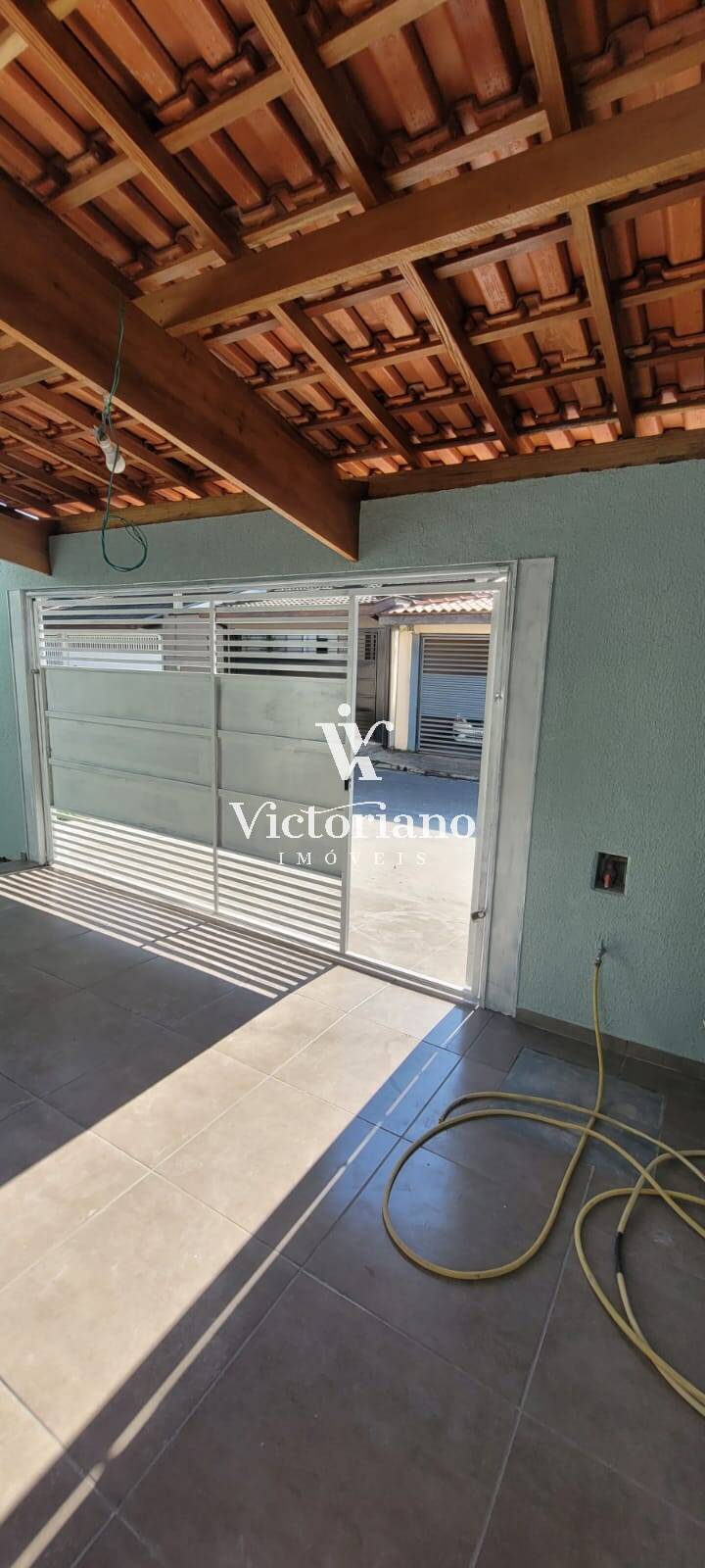 Casa à venda com 3 quartos, 140m² - Foto 2