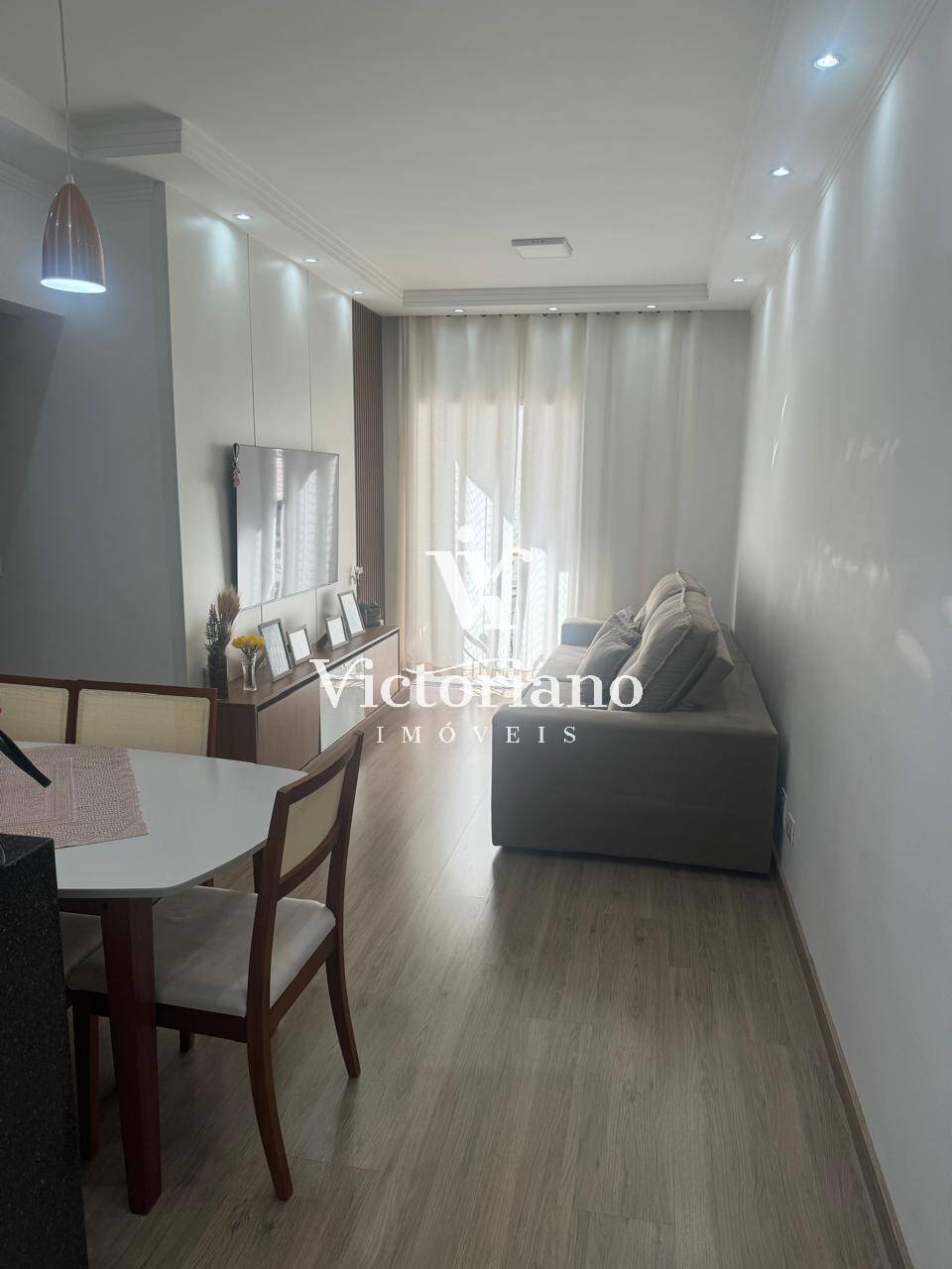 Apartamento à venda com 2 quartos, 64m² - Foto 1