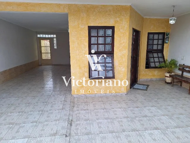 Casa à venda com 3 quartos, 187m² - Foto 2