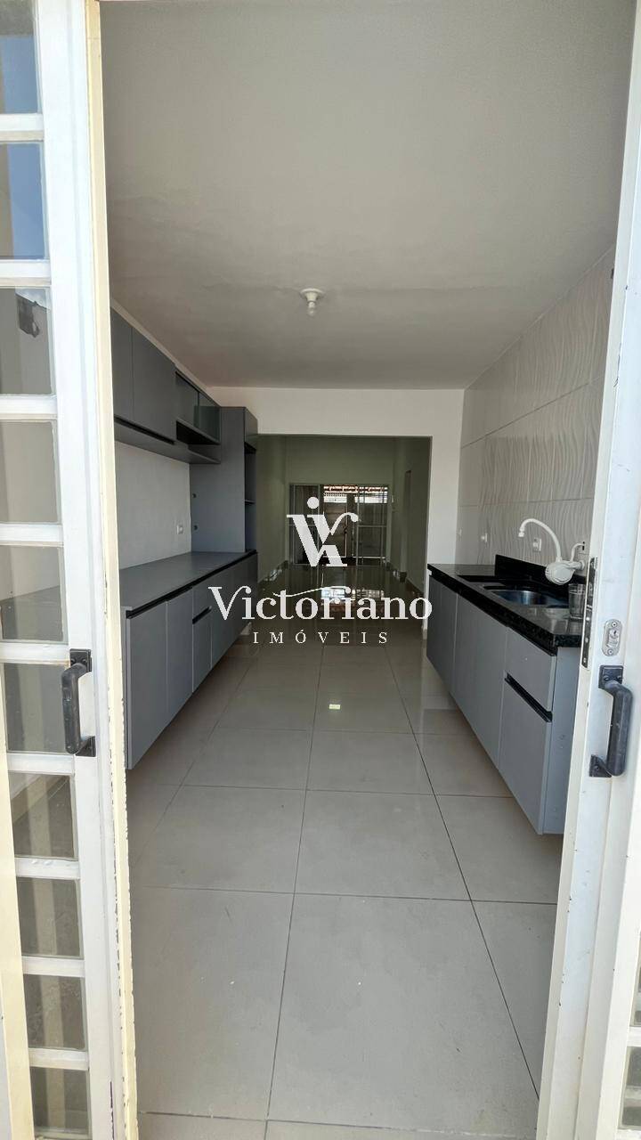 Casa à venda com 3 quartos, 61m² - Foto 11