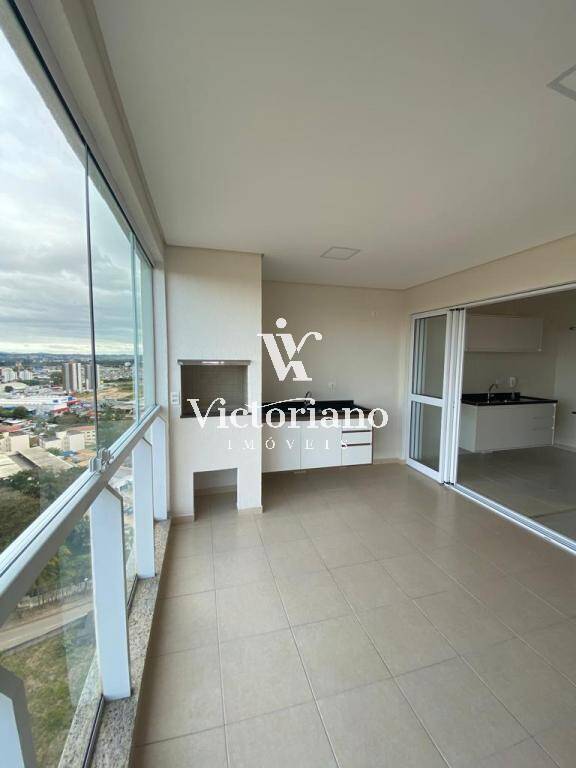 Apartamento à venda com 3 quartos, 97m² - Foto 1