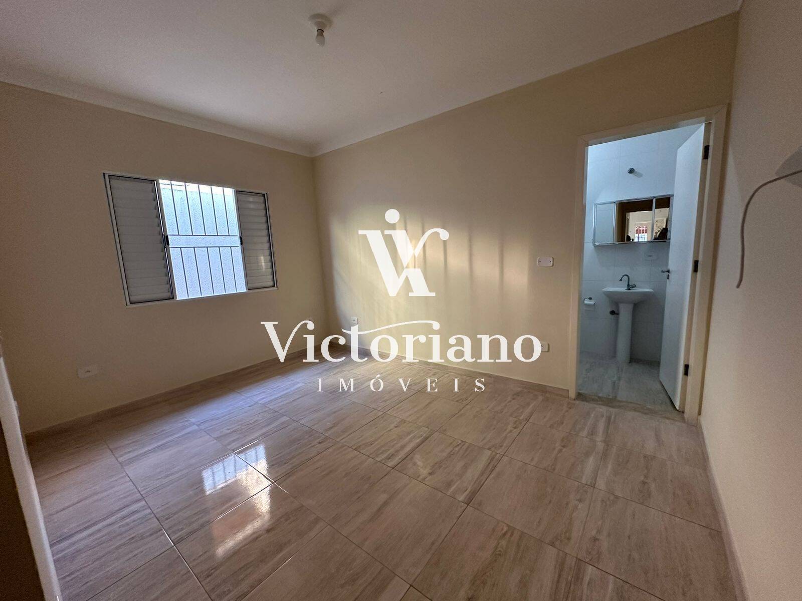 Casa à venda com 2 quartos, 126m² - Foto 3