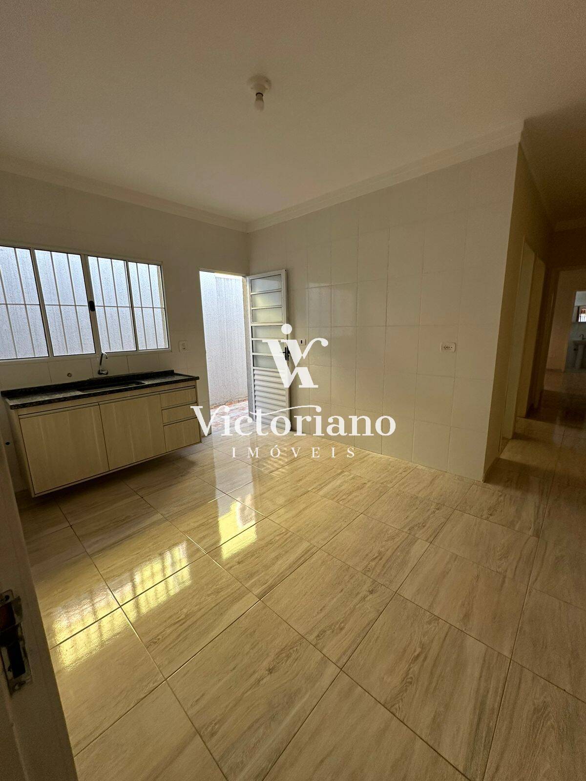 Casa à venda com 2 quartos, 126m² - Foto 2