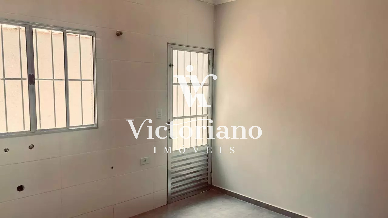 Casa à venda com 2 quartos, 80m² - Foto 13