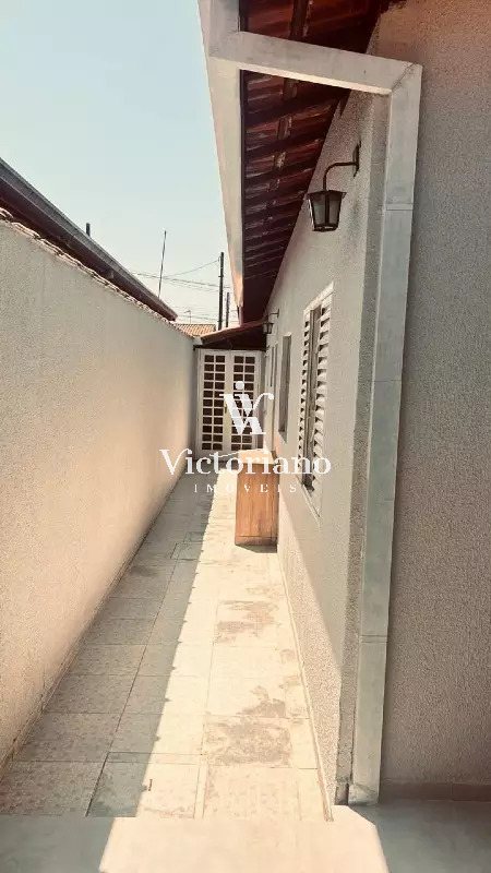 Casa à venda com 2 quartos, 80m² - Foto 4