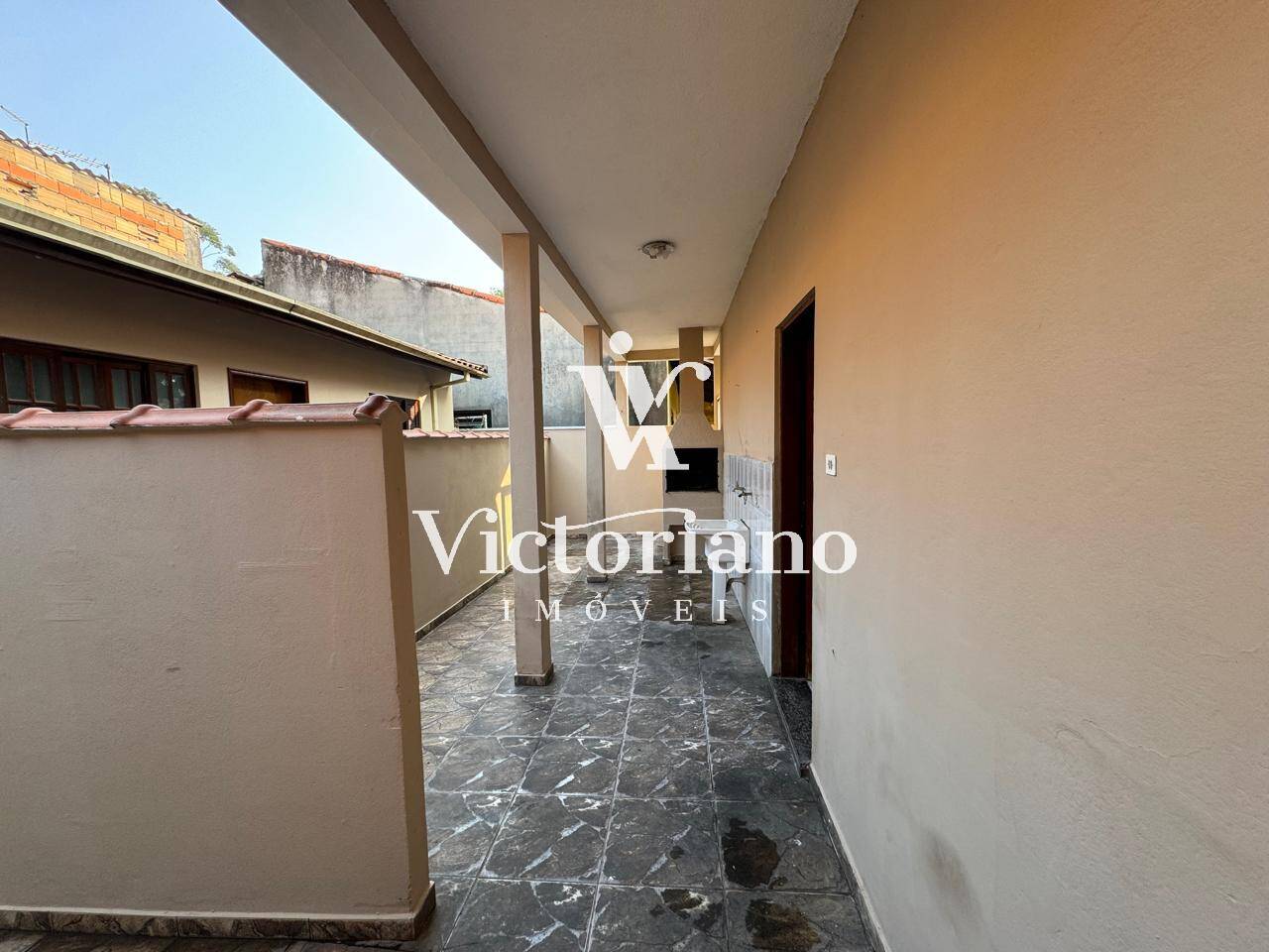 Casa à venda com 6 quartos, 280m² - Foto 16