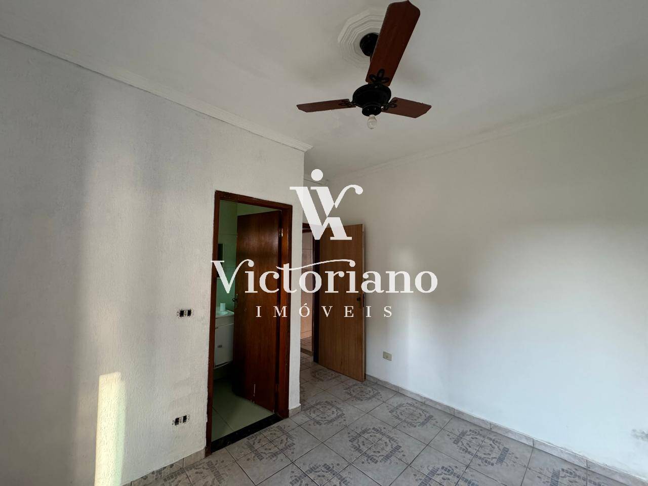 Casa à venda com 6 quartos, 280m² - Foto 22